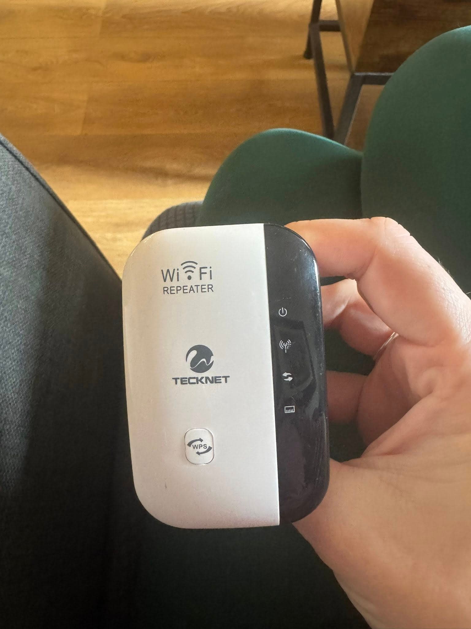 WiFi signal extender